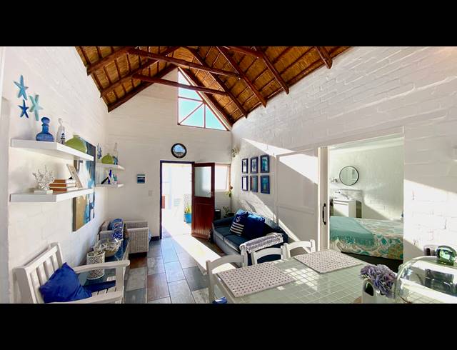 2 BEDROOM APARTMENT FOR SALE IN DWARSKERSBOS